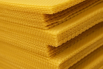 Wax foundation sheets (410 x 260 mm, price per 1 pcs)