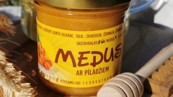 Medus ar pīlādžiem