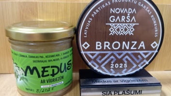 Honey with meadowsweet