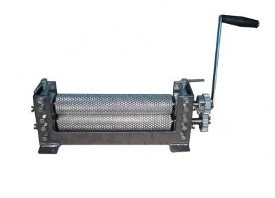 Engraved manual rolls